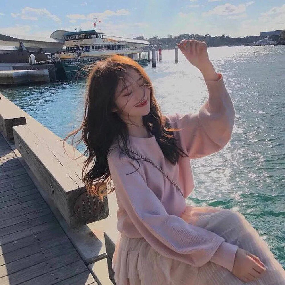 海边的白房子